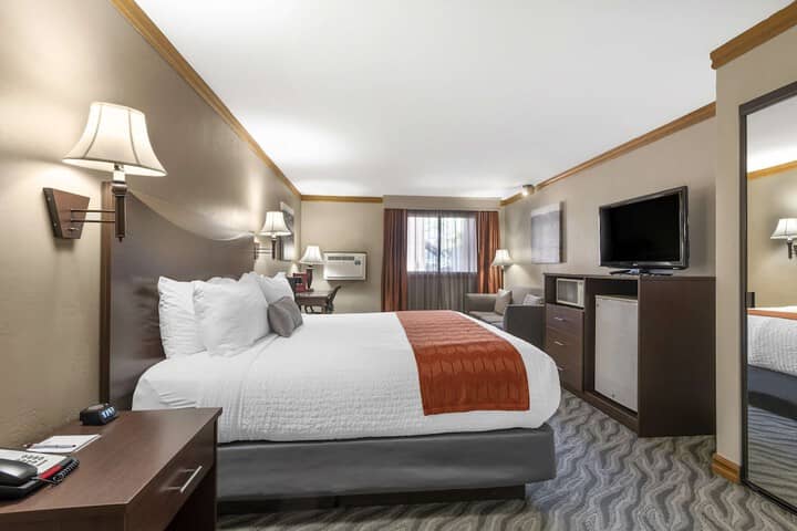 Room 14 of 42