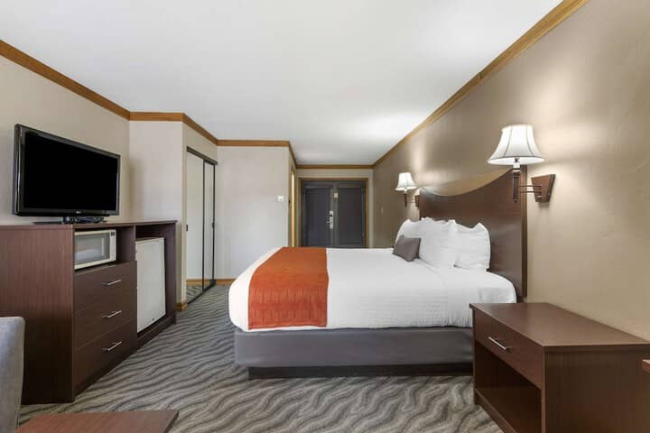 Room 15 of 42