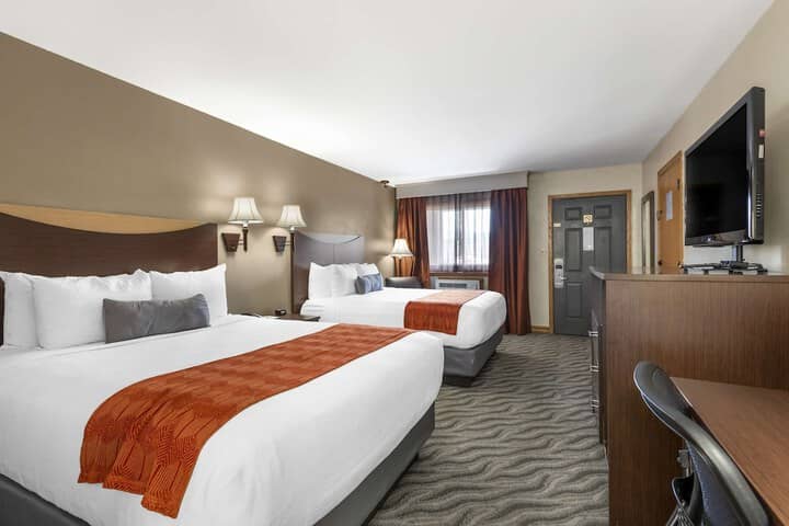 Room 9 of 42