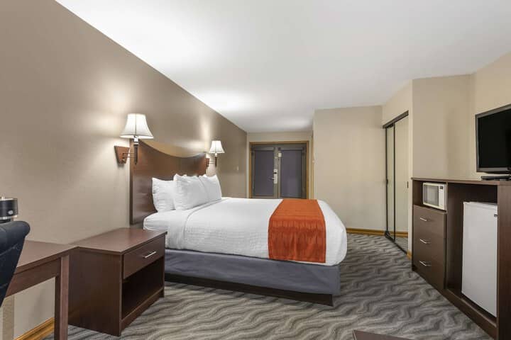 Room 20 of 42